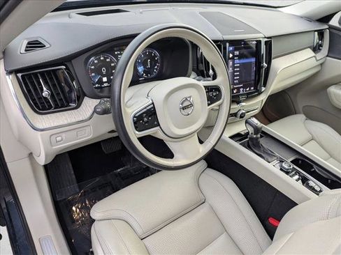 Used 2021 Volvo XC60 T6 Inscription w/ Advanced Package image 10