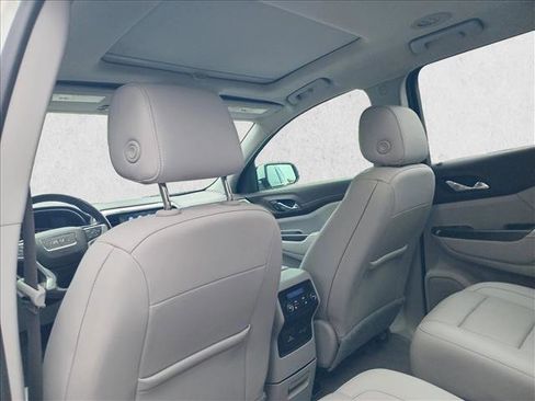 Used 2021 GMC Acadia SLT w/ Preferred Package image 11