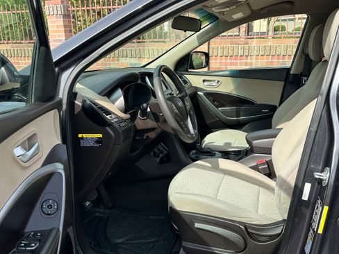 Used 2017 Hyundai Santa Fe Sport image 6