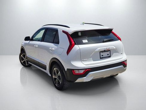 New 2026 Kia Niro EX FWD image 6