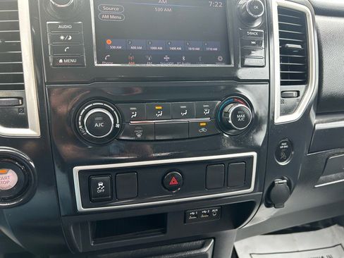 Used 2019 Nissan Titan S image 15