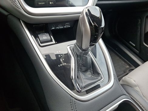 Certified 2025 Subaru Outback Limited image 15