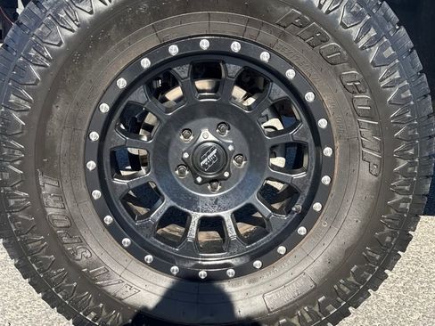 Used 2015 Jeep Wrangler Sport image 22