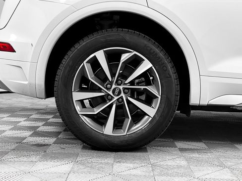 Certified 2023 Audi Q5 2.0T Premium Plus w/ Premium Plus Package image 10