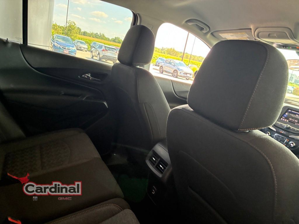 Used 2023 Chevrolet Equinox LT FWD image 17