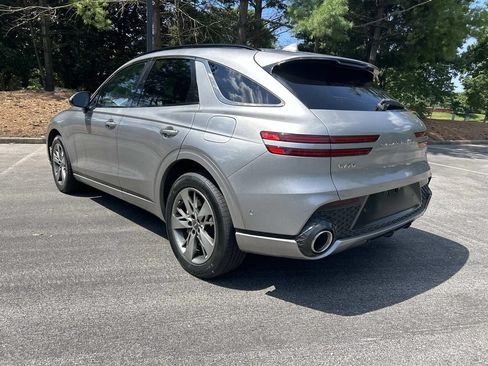 Used 2022 Genesis GV70 3.5T Sport w/ Sport Advanced Package AWD/4WD image 7