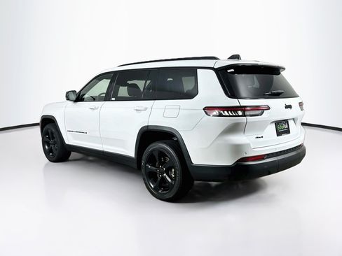 Used 2023 Jeep Grand Cherokee L Laredo AWD/4WD image 5