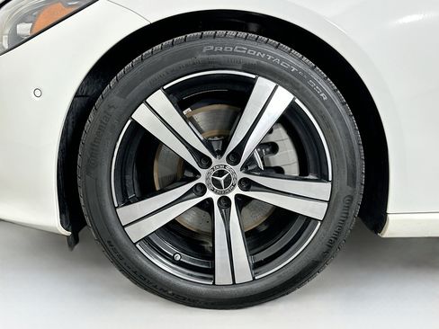 Used 2025 Mercedes-Benz C 300 4MATIC Sedan image 11