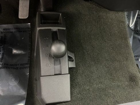 Used 2018 Chevrolet Silverado 1500 Custom w/ Custom Value Package image 30