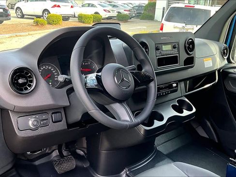 New 2026 Mercedes-Benz Sprinter 2500 image 10