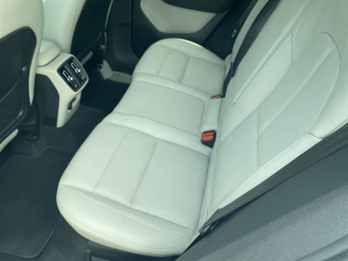 Used 2021 Volvo XC40 T5 Momentum AWD/4WD image 20
