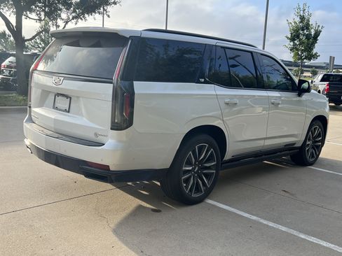 Used 2024 Cadillac Escalade Sport Platinum AWD/4WD image 10