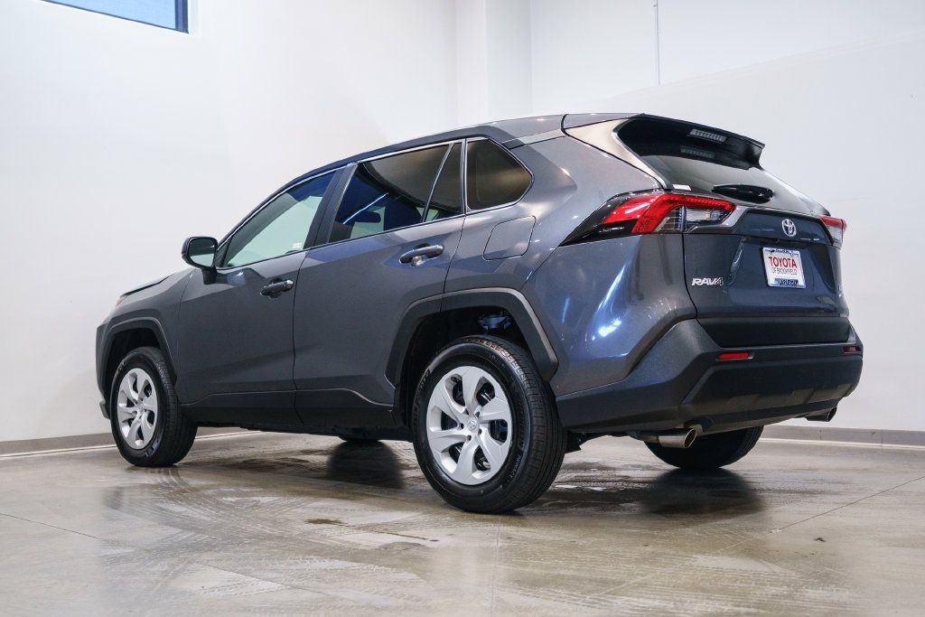 Certified 2025 Toyota RAV4 LE AWD/4WD image 6