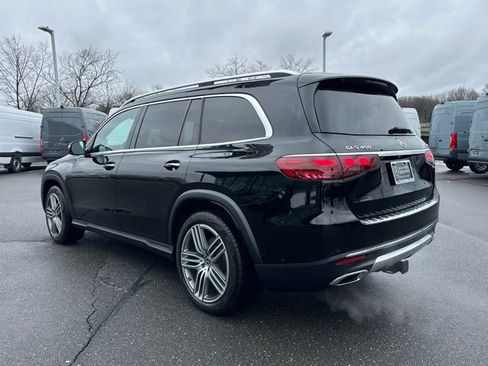 Used 2025 Mercedes-Benz GLS 450 4MATIC image 5