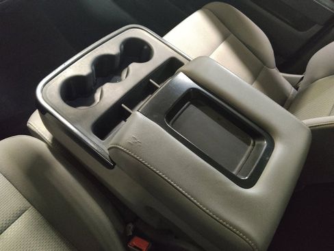 Used 2018 Chevrolet Silverado 1500 LT w/ Texas Edition image 26