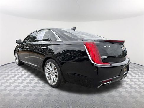 Used 2019 Cadillac XTS Luxury image 7