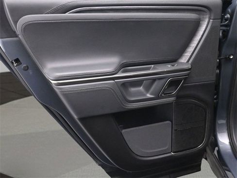 Used 2022 Rivian R1T Launch Edition image 14