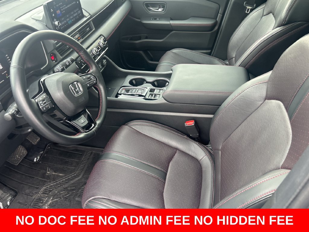 Used 2025 Honda Pilot Black Edition image 9