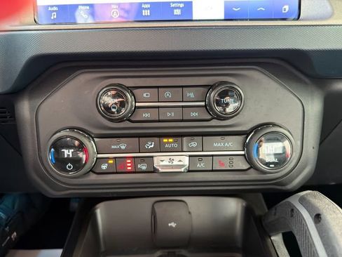 Used 2024 Ford Bronco Outer Banks image 30