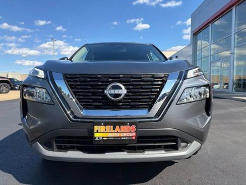 Used 2023 Nissan Rogue SV AWD/4WD image 2