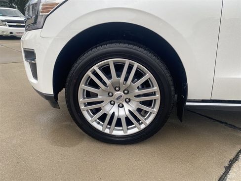 Used 2024 Ford Expedition Max Limited AWD/4WD image 33