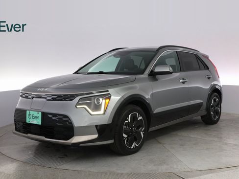 Used 2024 Kia Niro Wind image 2