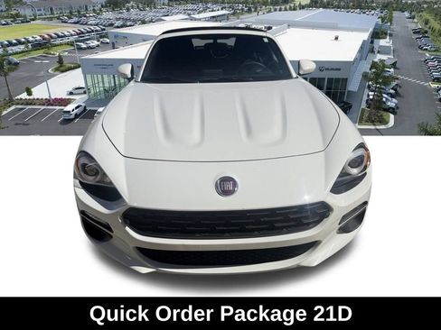 Used 2018 FIAT 124 Spider Classica w/ Technology Group RWD image 3