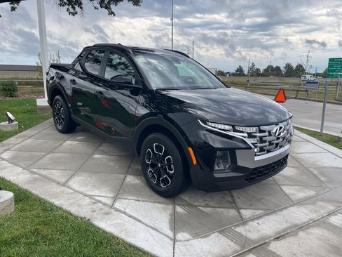 Certified 2024 Hyundai Santa Cruz SEL w/ Activity Package image 2