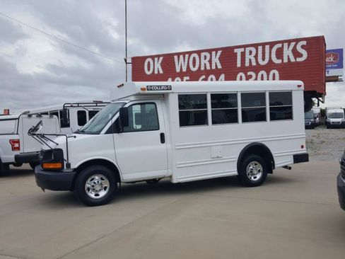 Used 2007 Chevrolet Express 3500 w/ School Bus Package RWD image 2