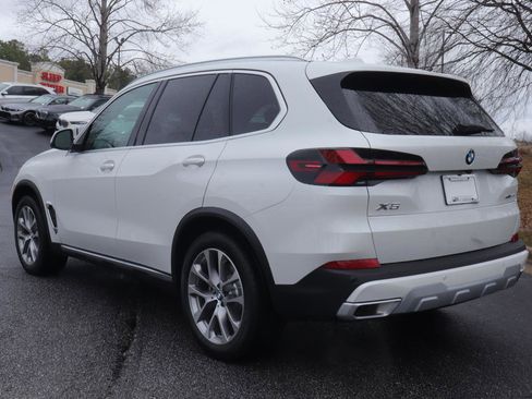 New 2026 BMW X5 sDrive40i image 5