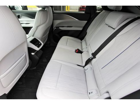 New 2027 Cadillac Lyriq Luxury AWD/4WD image 7