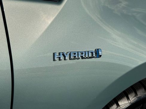 Used 2019 Toyota Prius LE FWD image 10