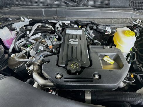 New 2025 RAM 2500 Limited image 18