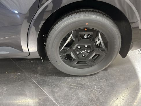 New 2026 Kia Carnival image 12