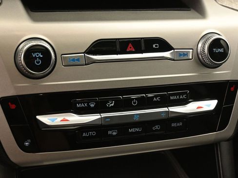 Certified 2022 Ford Explorer Timberline image 18