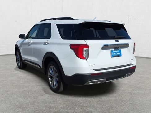 Used 2024 Ford Explorer XLT w/ Equipment Group 202A AWD/4WD image 7