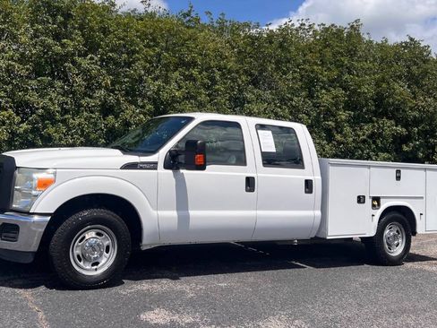 Used 2016 Ford F250 XL w/ Power Equipment Group RWD image 3