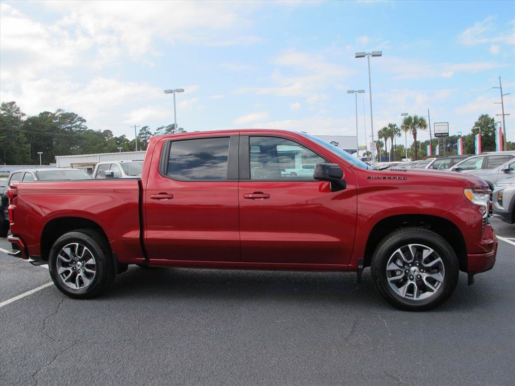 Used 2024 Chevrolet Silverado 1500 RST w/ Convenience Package II RWD image 2