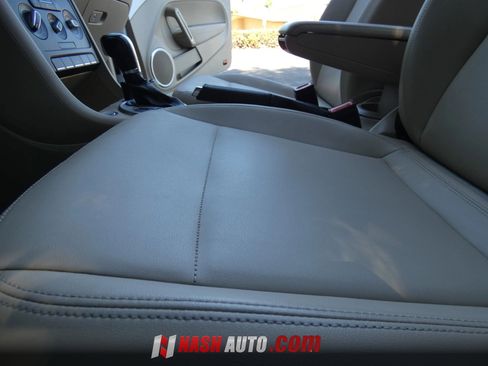 Used 2014 Volkswagen Beetle TDI FWD image 45