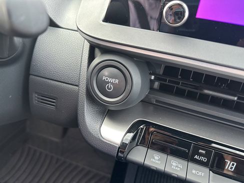 Certified 2024 Toyota Prius LE image 19