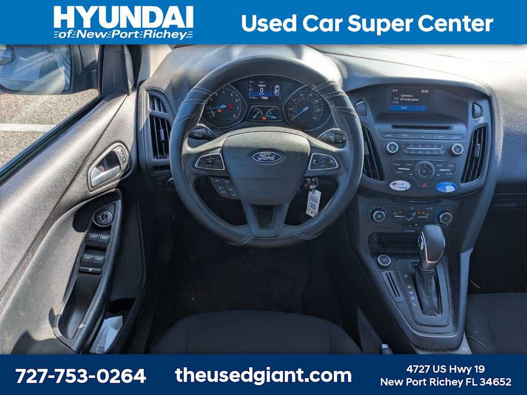 Used 2017 Ford Focus SE FWD image 12
