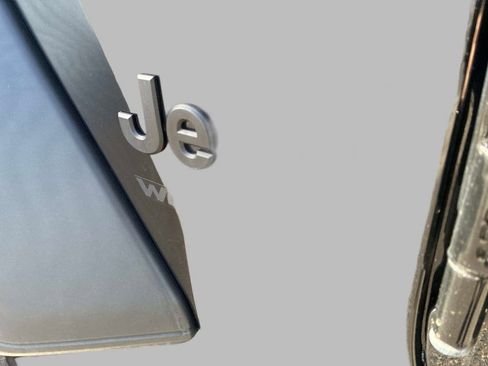 Used 2022 Jeep Wrangler Unlimited Sport AWD/4WD image 17