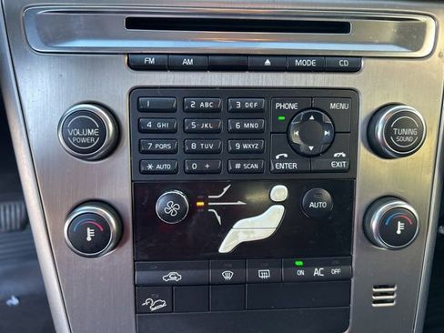 Used 2010 Volvo XC60 T6 image 19