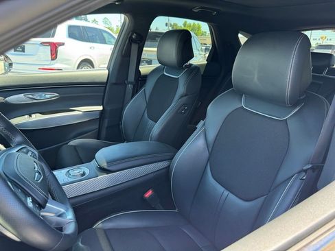 Used 2025 Genesis GV70 3.5T Sport AWD/4WD image 9