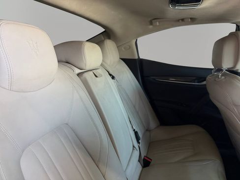 Used 2016 Maserati Ghibli RWD image 26