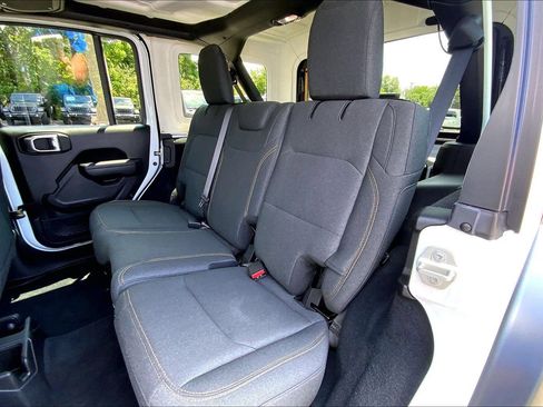 Used 2024 Jeep Wrangler Unlimited Sport AWD/4WD image 20