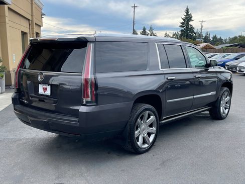 Used 2015 Cadillac Escalade ESV Premium image 7