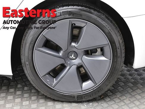 Used 2023 Tesla Model 3 Standard Range image 8