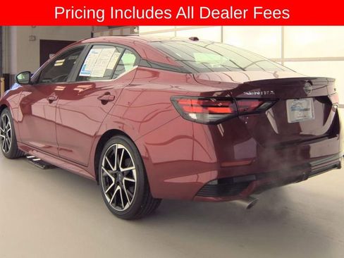 Certified 2025 Nissan Sentra SR FWD image 5