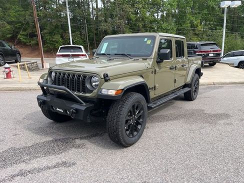 Used 2025 Jeep Gladiator Sport AWD/4WD image 38